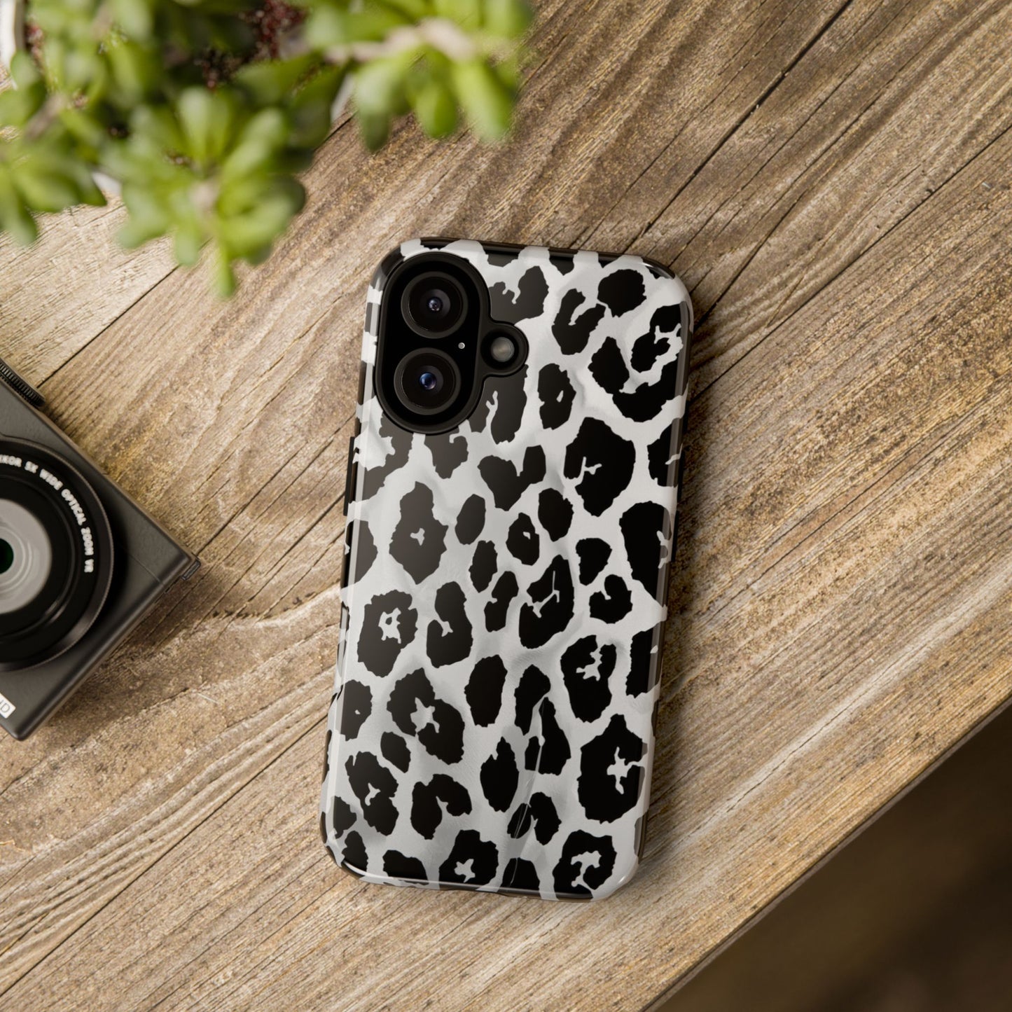 Leopard Print Tough Phone Case – Black & White Animal Pattern Protective Cover