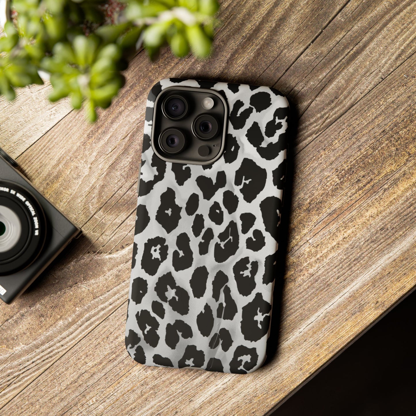 Leopard Print Tough Phone Case – Black & White Animal Pattern Protective Cover