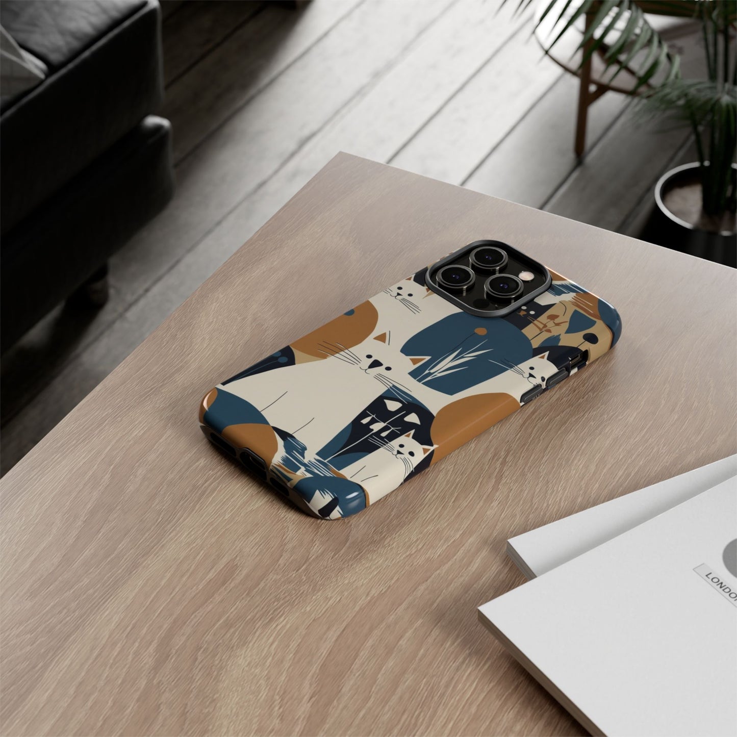 Cat Pattern Phone Case – Retro Abstract Cats Protective iPhone Cover