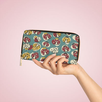 Ladybug Pattern Zipper Wallet - Cute Vintage-Inspired Coin & Card Organizer